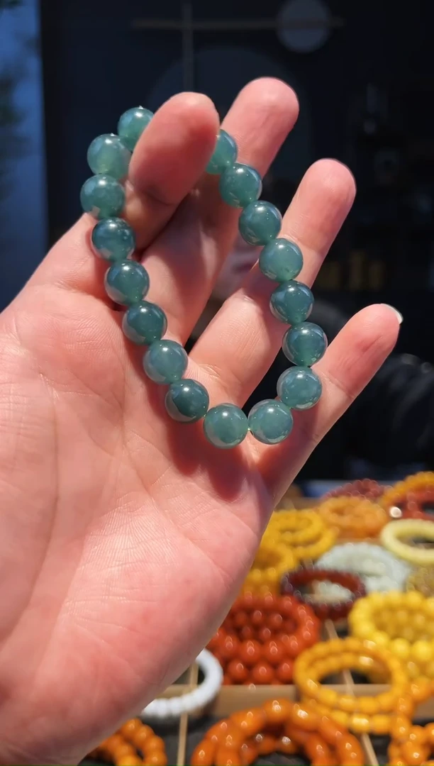未镶嵌手链翡翠10左右