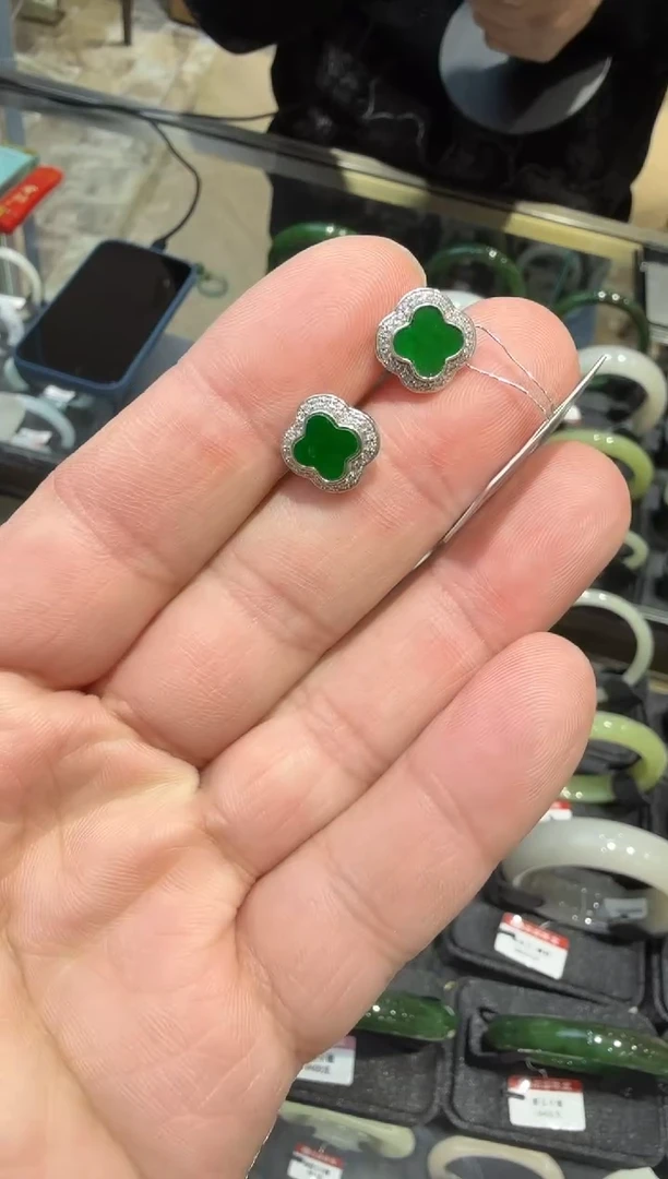 银S925镶嵌翡翠耳饰多样性发一