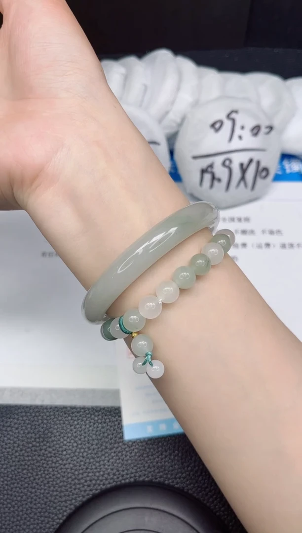 石英质玉手镯未镶嵌106-57.7