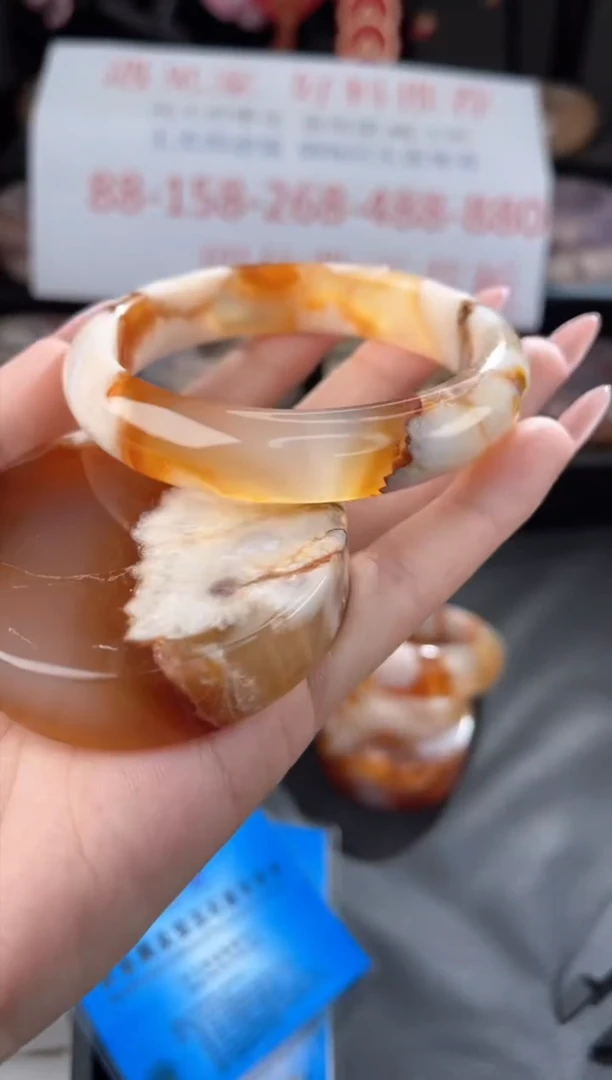 【闪购商品】石英质玉手镯未镶嵌60