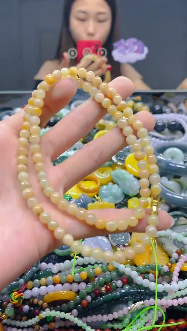 颈饰未镶嵌翡翠5MM/T/翡翠A货，一件也是批发价