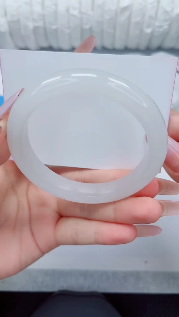 石英质玉手镯未镶嵌9-56/57