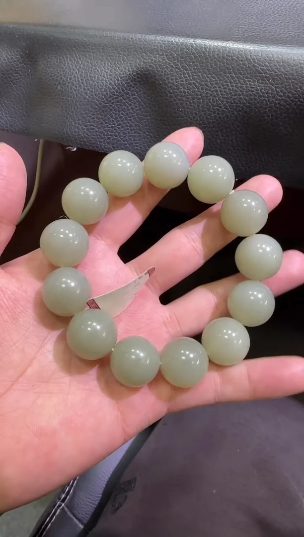 未镶嵌手串和田玉吉*哥且末近矿高青白手串（产地直发）