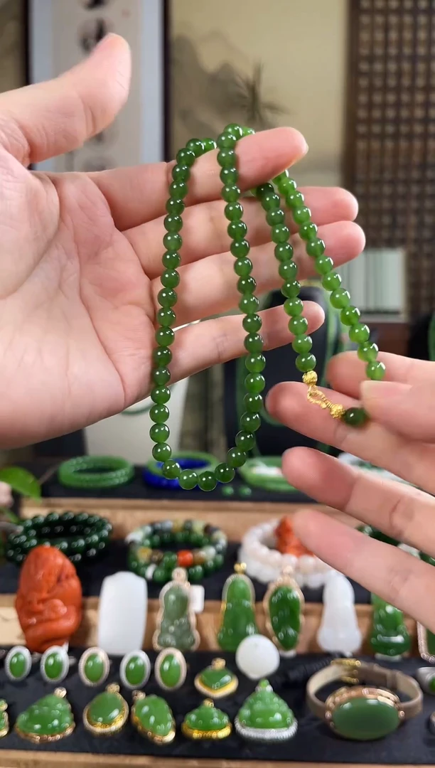 颈饰未镶嵌和田玉±6mm小精品阳绿项链70颗