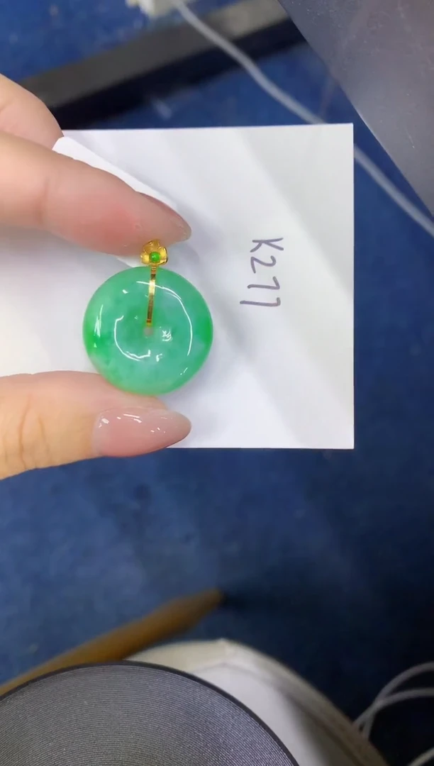 颈饰18K金镶嵌翡翠缅甸天然翡翠A货