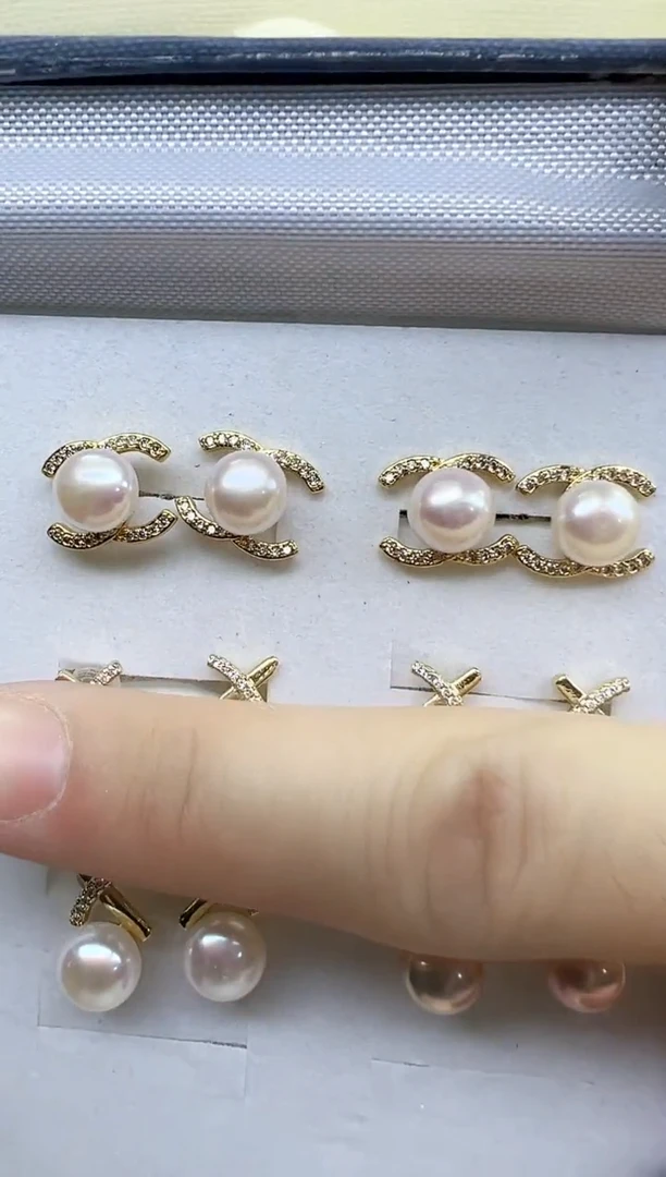 银S925镶嵌耳钉淡水珍珠白 1对