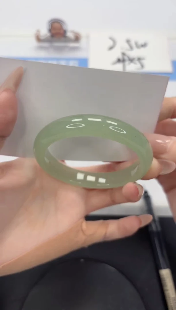 【闪购商品】石英质玉手镯未镶嵌A340-54.5