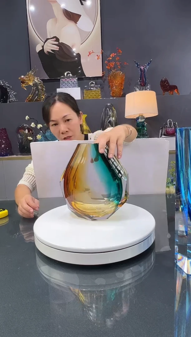 琉璃 水晶琉璃花瓶1个