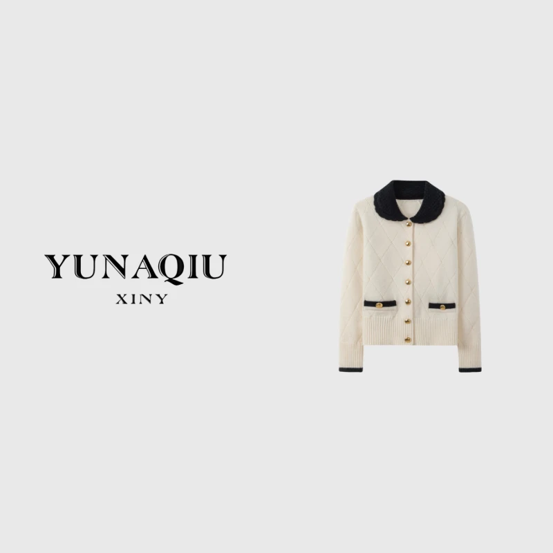 YUNAQIU 轻奢菱格提花拼色娃娃领单排扣针织毛衣外套-8659