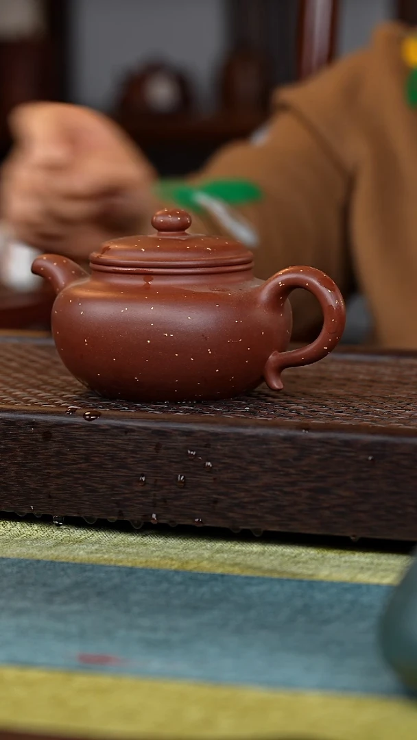 【闪购商品】紫砂茶壶仿古铺砂紫泥300cc