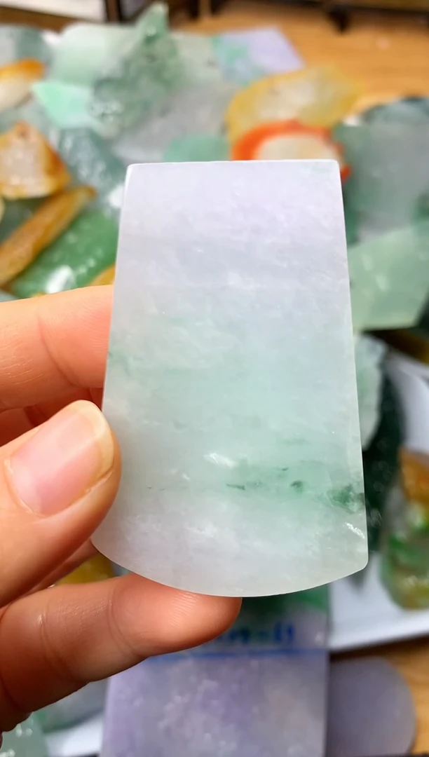 颈饰未镶嵌翡翠2