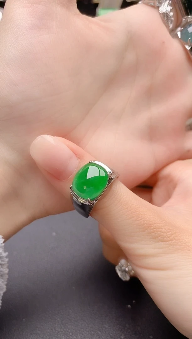 【闪购商品】翡翠戒指银S925镶嵌12121