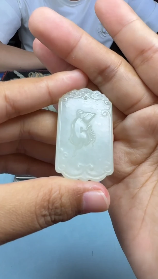 和田玉未镶嵌颈饰1