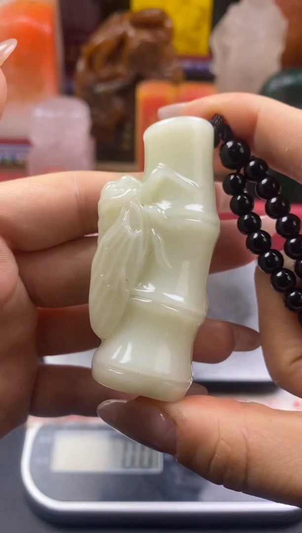 寿山石印石青芙蓉知了手把件-上善若水