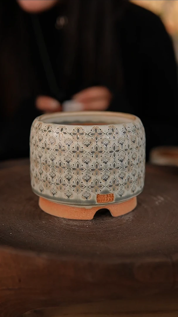 【闪购商品】红陶1-29-181默认有瑕口8.5