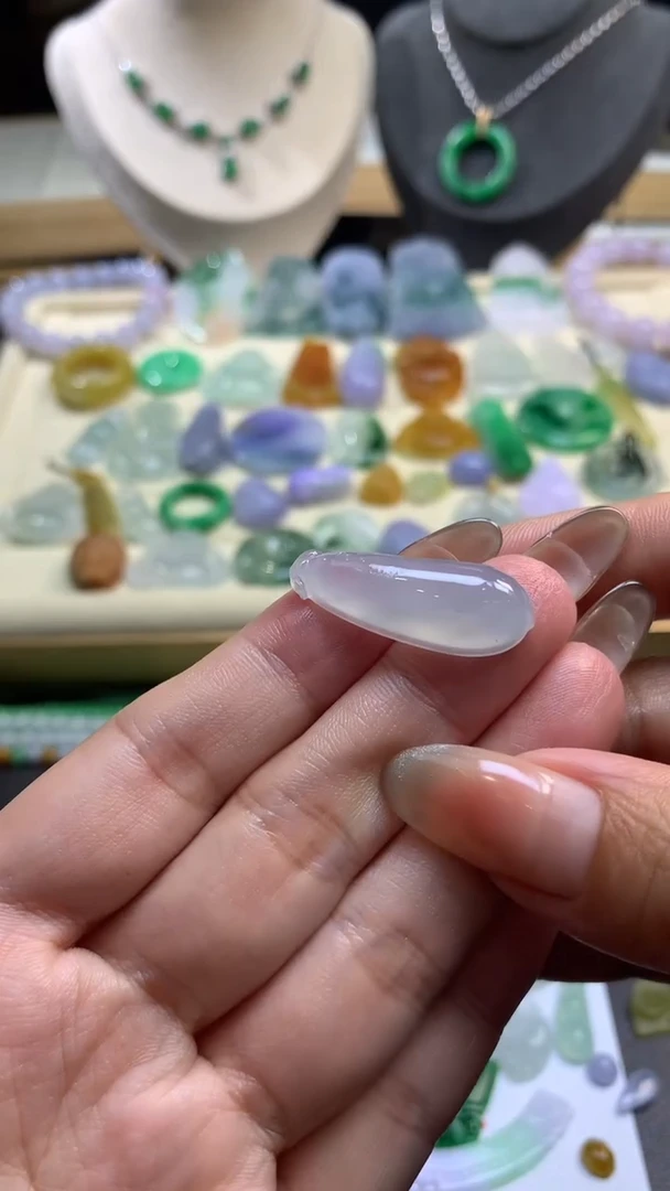 【闪购商品】定制翡翠未镶嵌翡翠