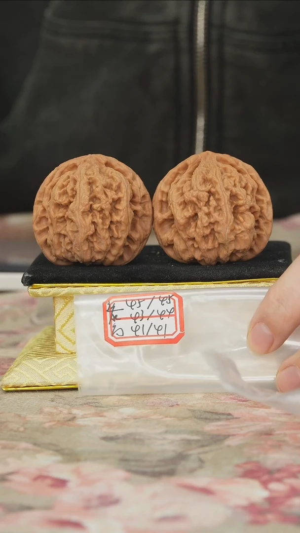 把件文玩核桃非嫁接大粗筋