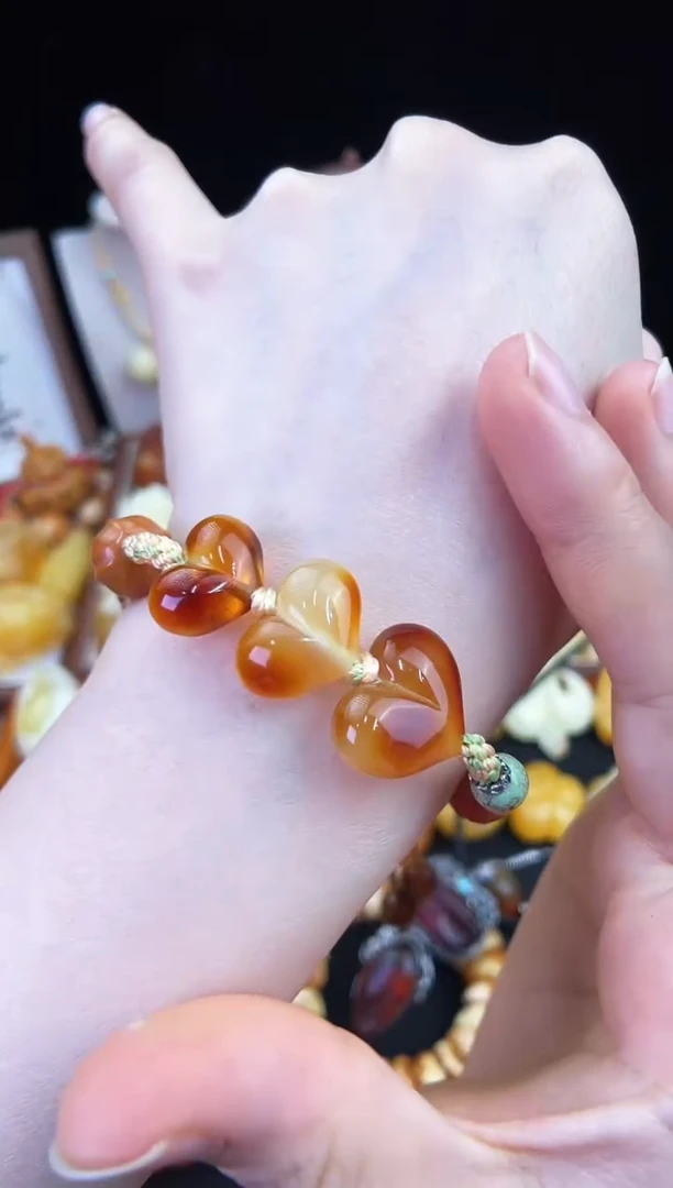 琥珀未镶嵌珠宝奇石柒月