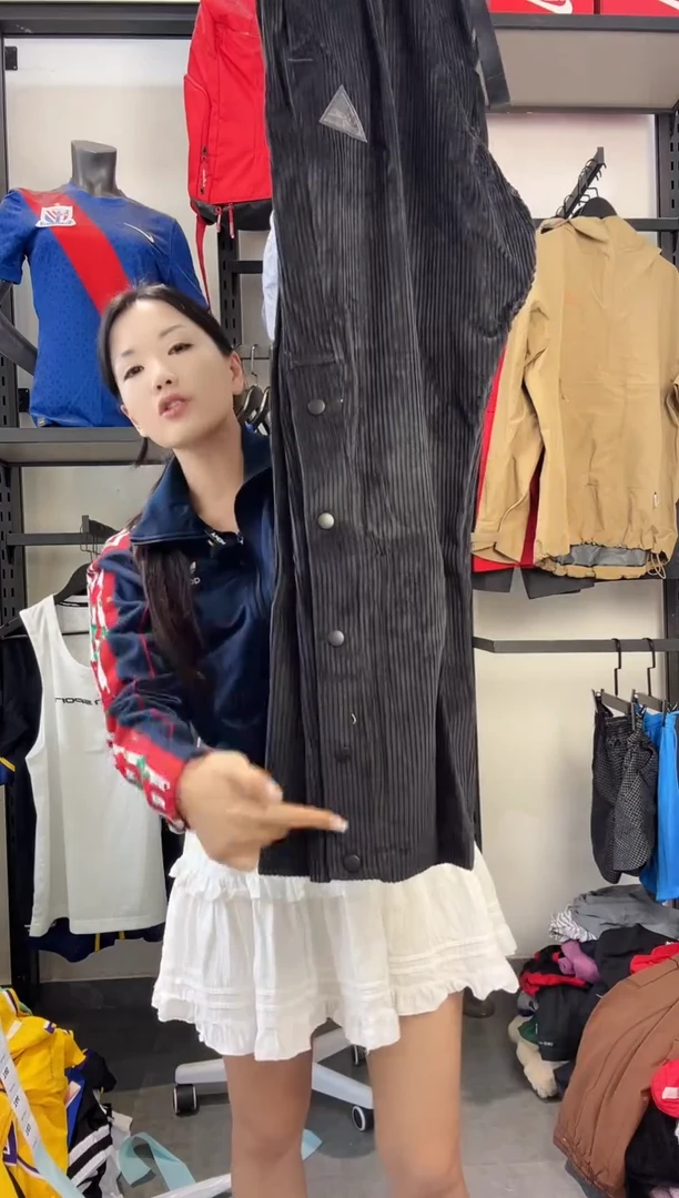 743   编码 瑕疵款直播间过款为准 尺码 XL