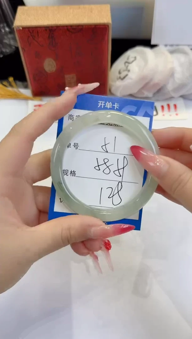 未镶嵌手镯石英质玉51
