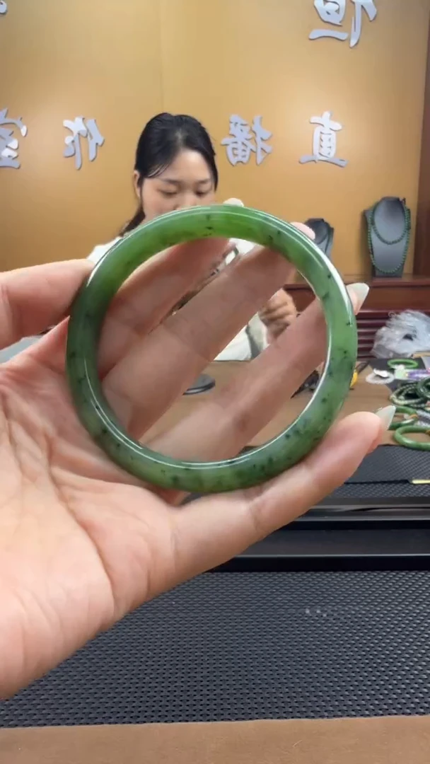 颈饰未镶嵌和田玉手镯63