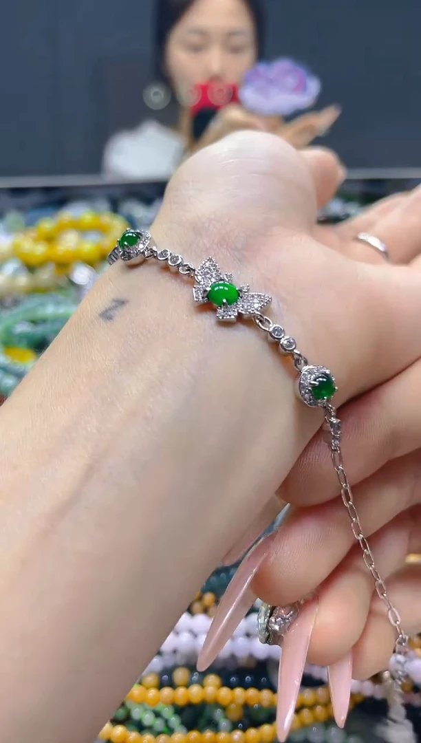 颈饰未镶嵌翡翠/V/翡翠A货，一件也是批发价