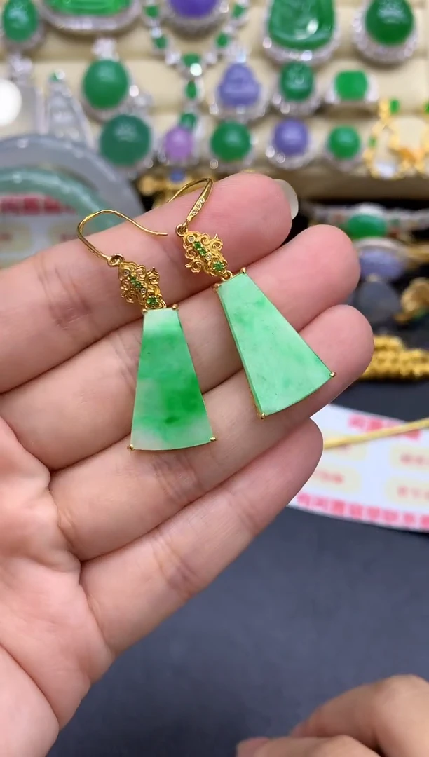 18K金镶嵌翡翠耳饰209-中国好珍宝