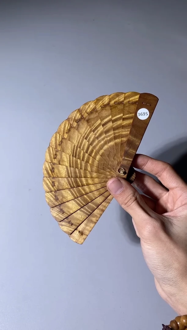 【闪购商品】金丝楠木雕369号10cm金丝楠迷你扇
