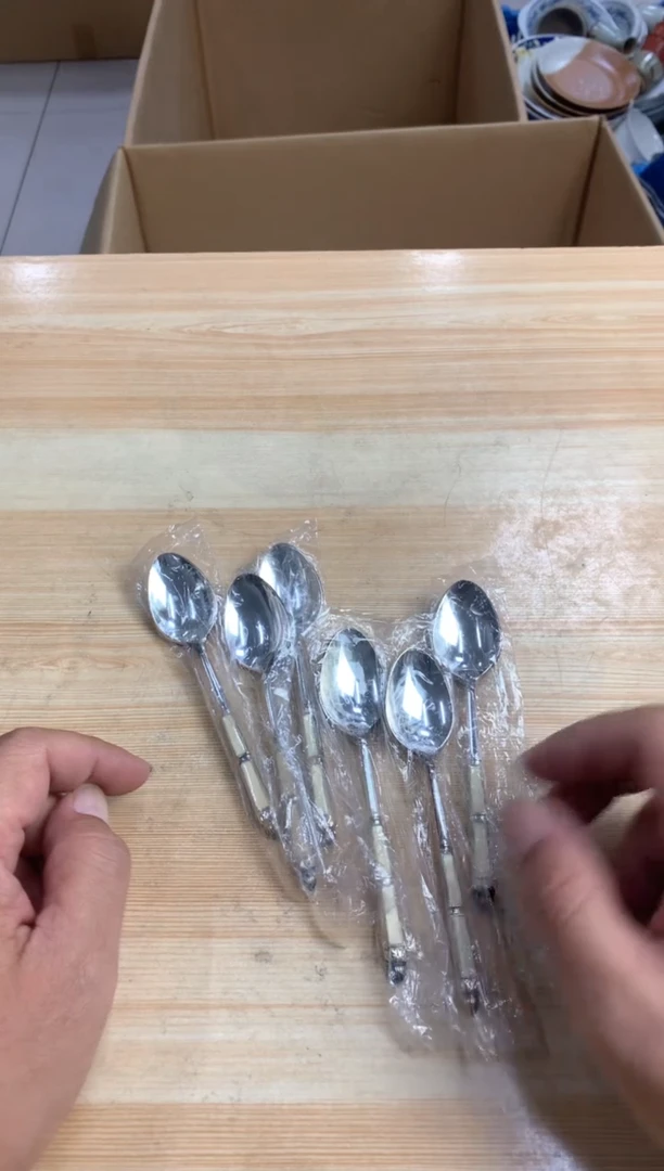 默认微瑕，no退no换，介意勿拍