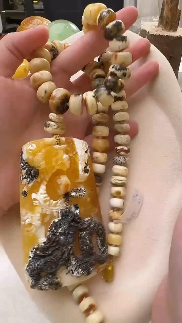 琥珀颈饰未镶嵌吊坠