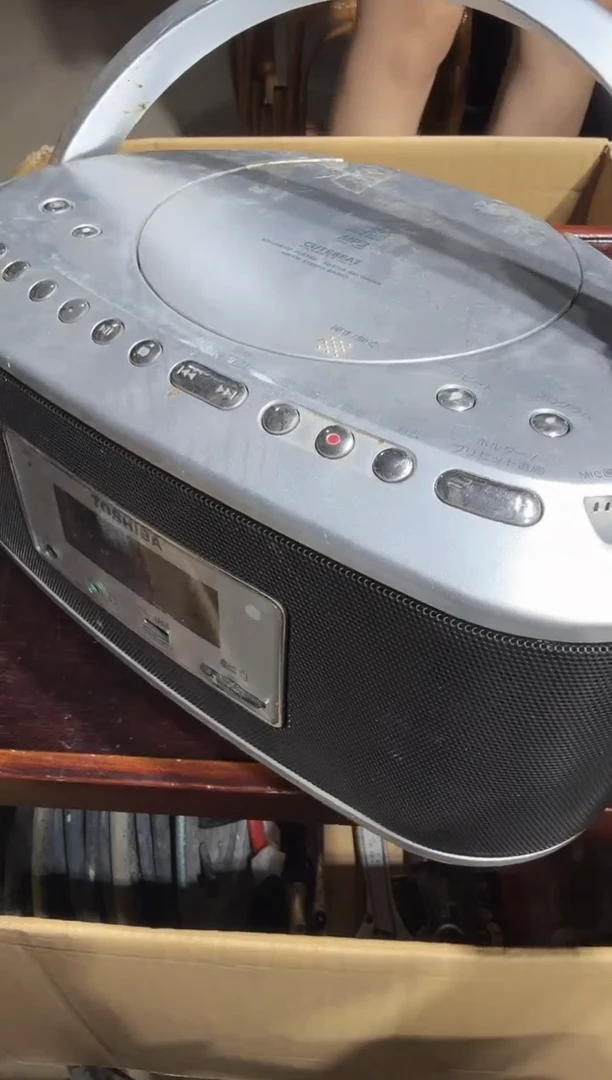 8新老**儿 534   中古商品，瑕疵品，不保好坏。