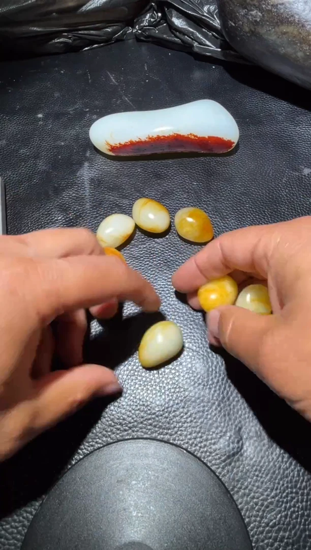 未镶嵌和田玉奇石1