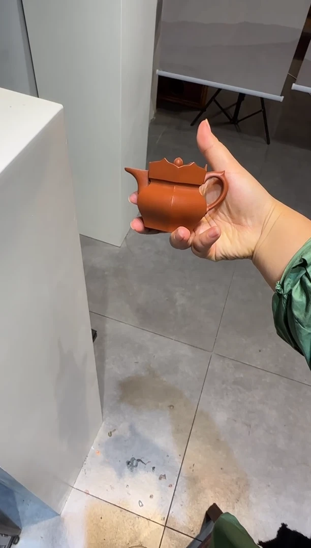 茶壶紫砂一**顺朱泥小僧帽 135ml