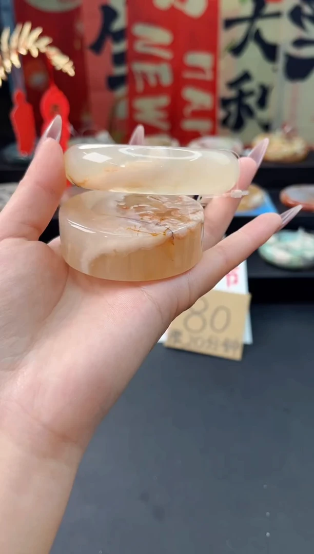 【闪购商品】石英质玉手镯未镶嵌赠送镯心（61圈口）无证书