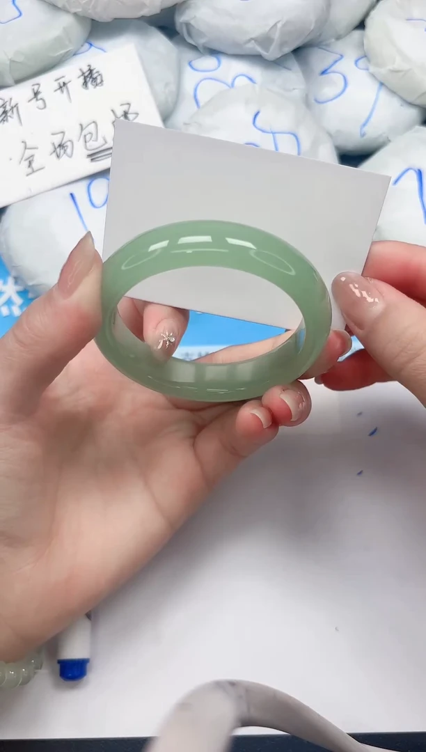 未镶嵌手镯石英质玉A6/5253