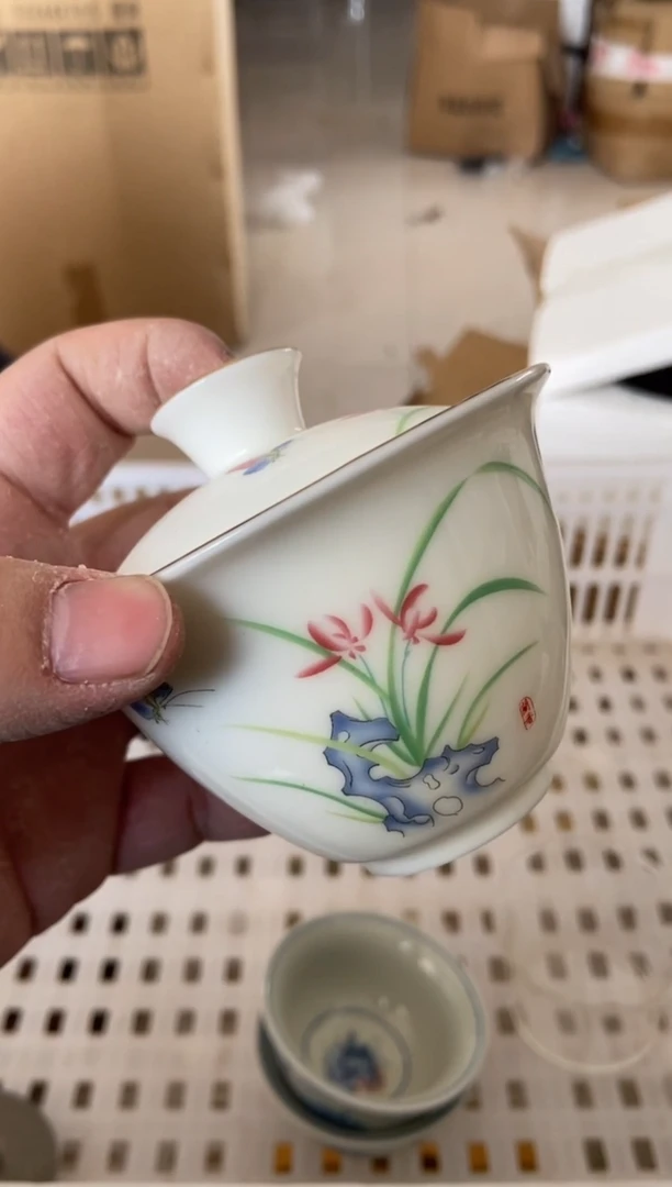 杯无运费险有瑕疵的摄影的产品有使用过的痕迹有点脏介意勿拍