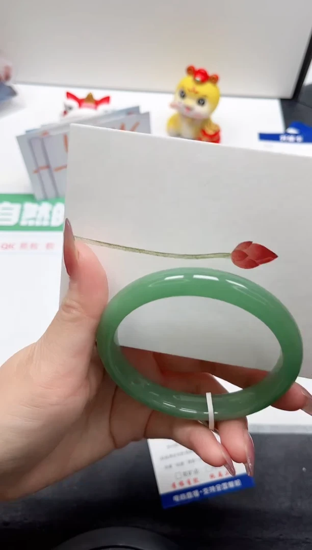 【闪购商品】石英质玉手镯未镶嵌236-62