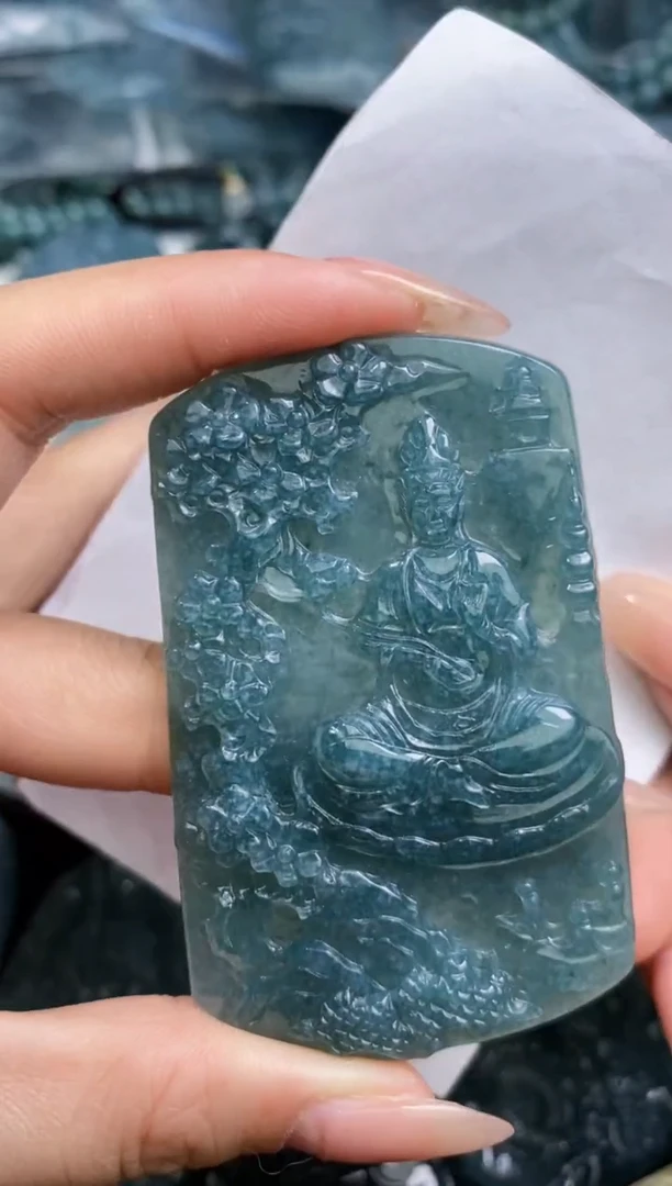 【闪购商品】翡翠颈饰未镶嵌           