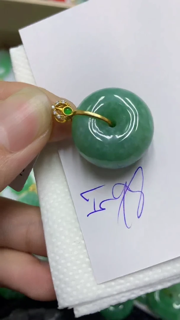 颈饰未镶嵌翡翠缅甸A货翡翠