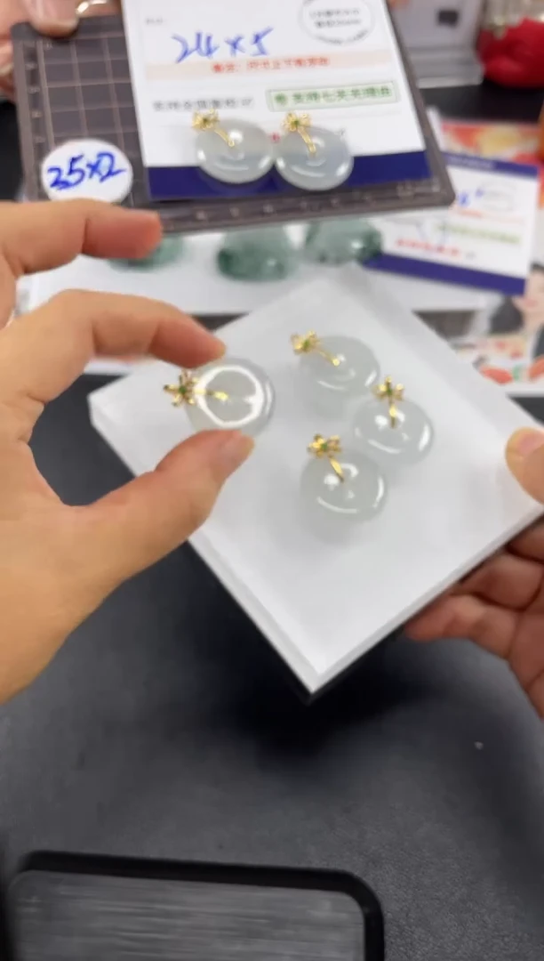 【闪购商品】翡翠挂件18K金镶嵌FL27冰平安扣@CP多样性发其一配绳