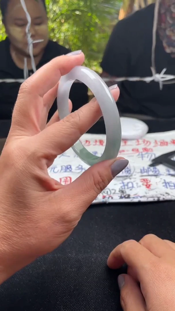 仿水晶非金属边境直播现场直发