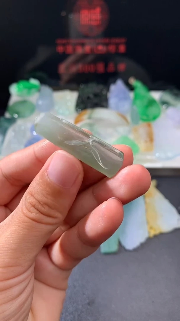 未镶嵌定制翡翠