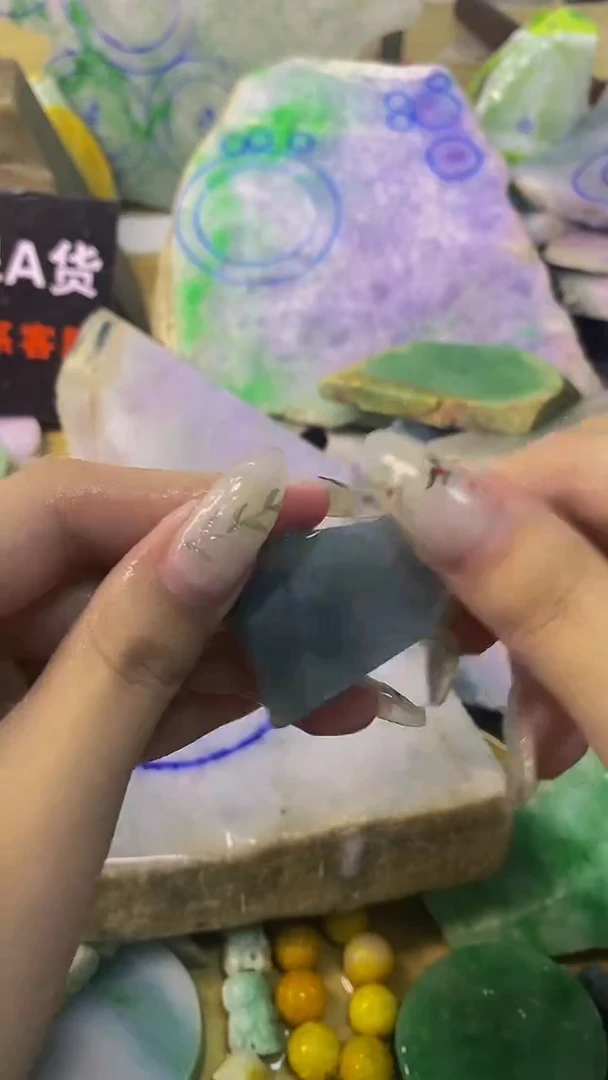 翡翠裸石未镶嵌天然缅甸翡翠A货372
