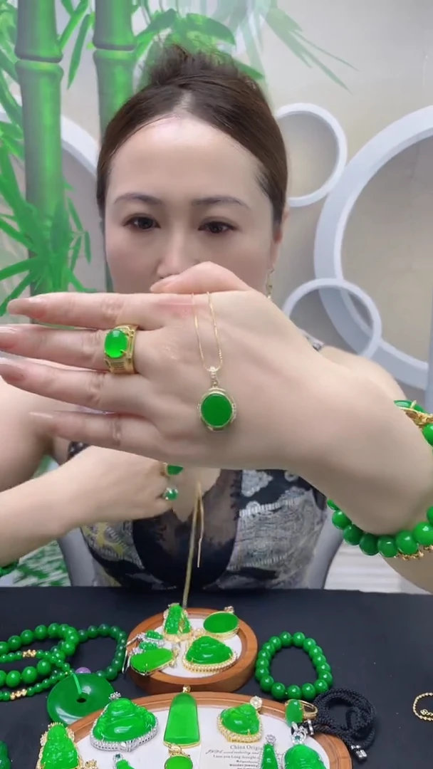吊坠(赠链)14K金镶嵌翡翠B71