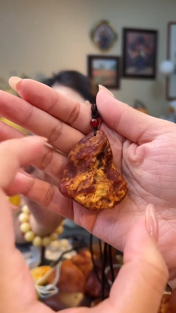 琥珀颈饰未镶嵌吊坠