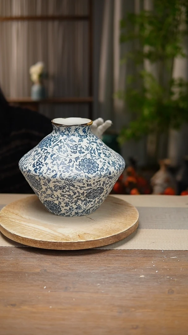 【闪购商品】陶瓷花器青花瓷缠枝莲飞碟