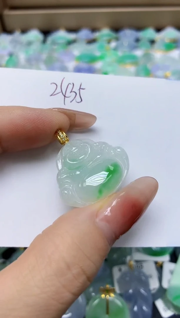 翡翠未镶嵌颈饰 天然缅甸翡翠A货