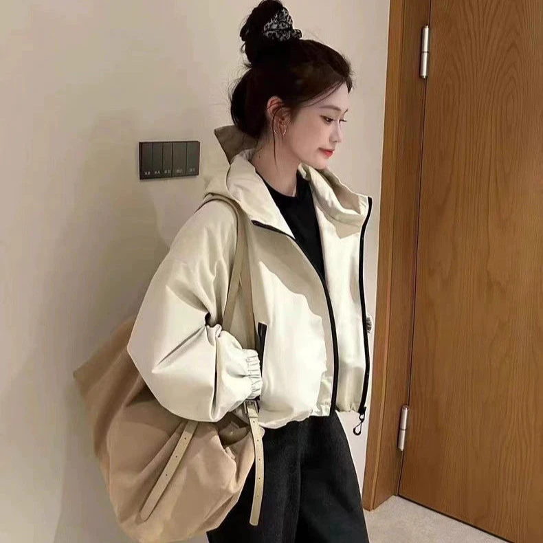 加棉加厚纯色连帽冲锋衣宽松小个子夹克百搭短外套时尚休闲女秋冬