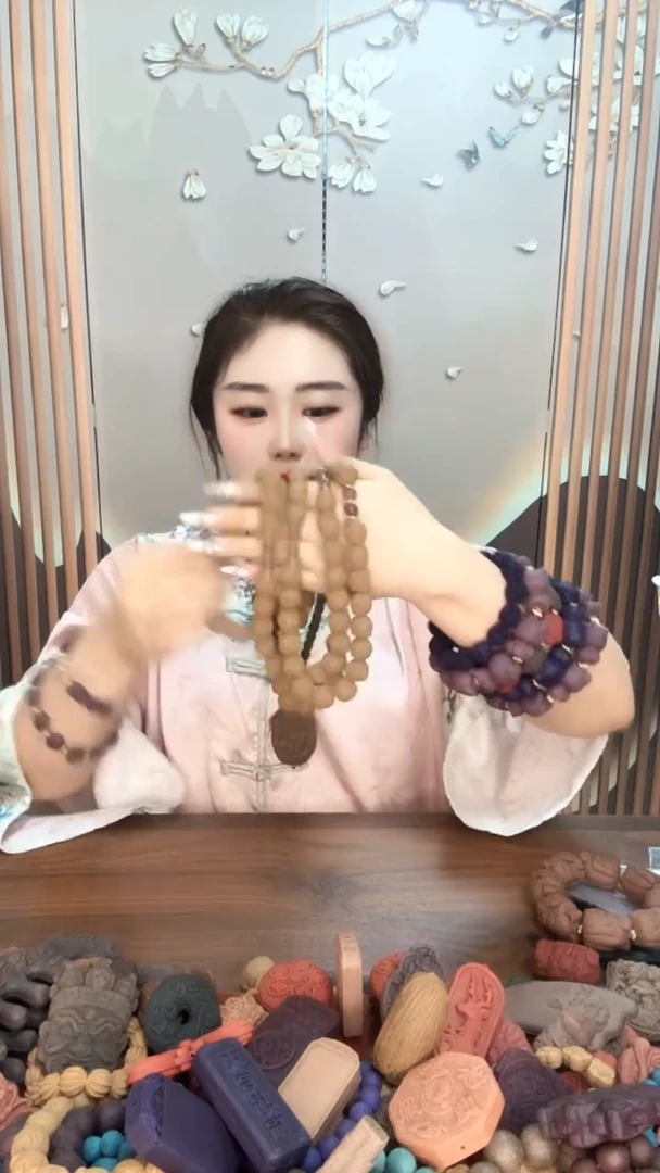 泥塑桂花白麝小猪+福猫斜挎1条