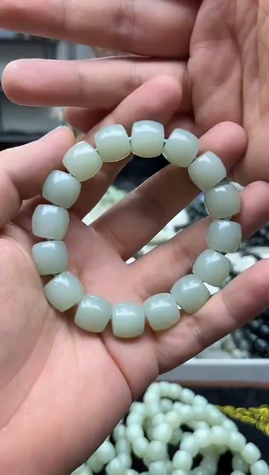 未镶嵌手串和田玉纯天然新疆且末天空蓝14